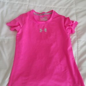 Young girls Heat Gear Under Armour tshirt